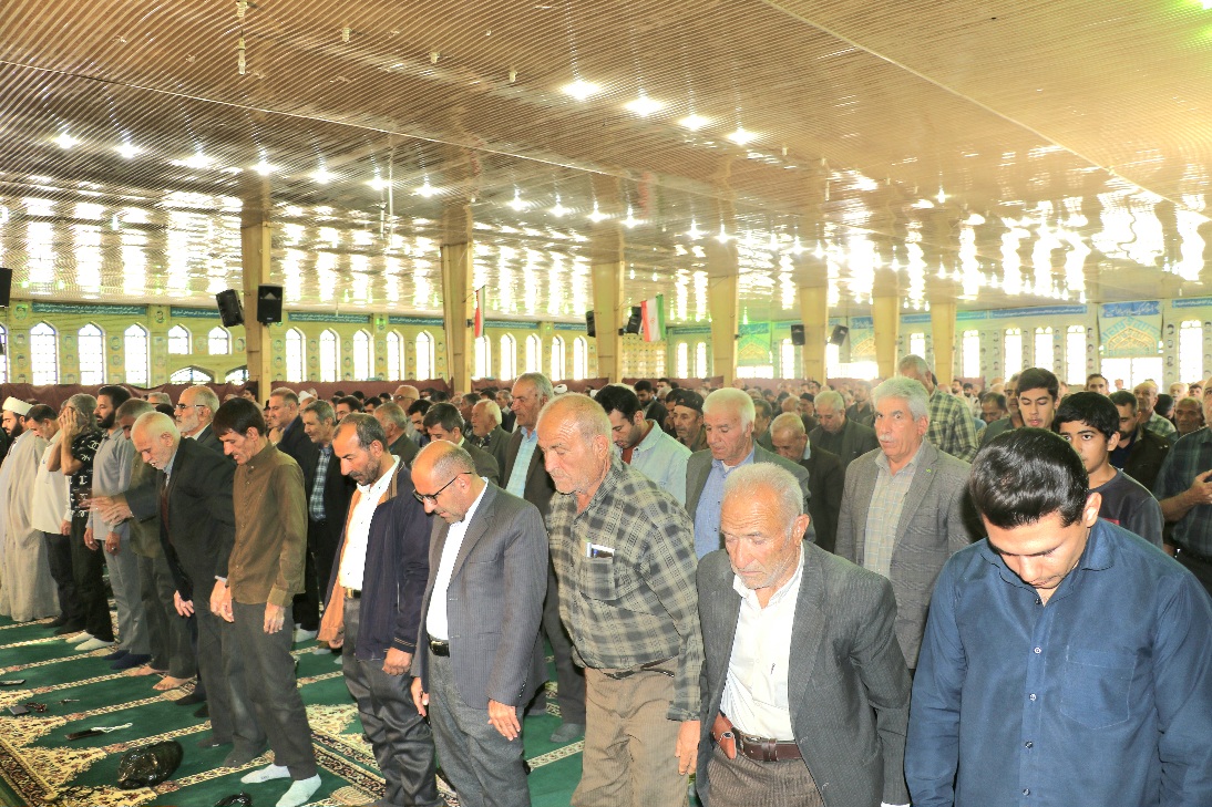 برپایی میز خدمت در نماز جمعه