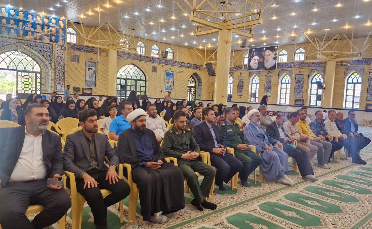 تجلیل از معلمان شهر اکبرآباد