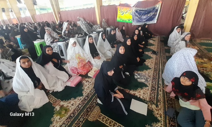 حضور دانش آموزان کواری در نماز جمعه