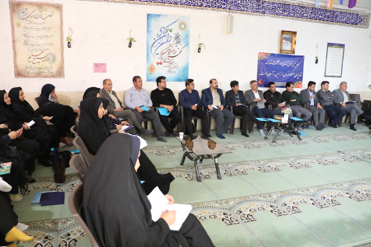 برگزاری جلسه مدیران متوسطه اول