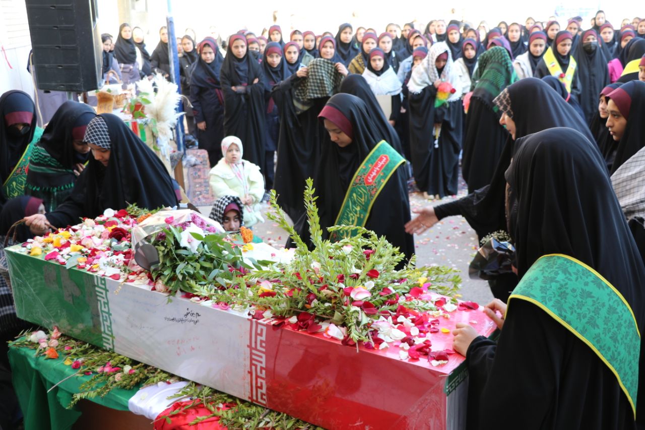 آیین استقبال و وداع با شهید گمنام