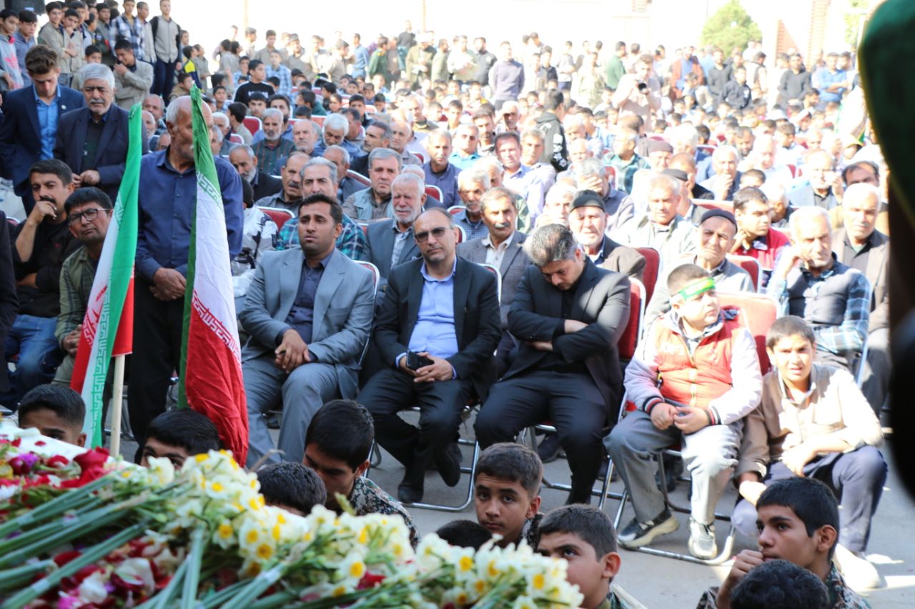 آیین استقبال و وداع با شهید گمنام