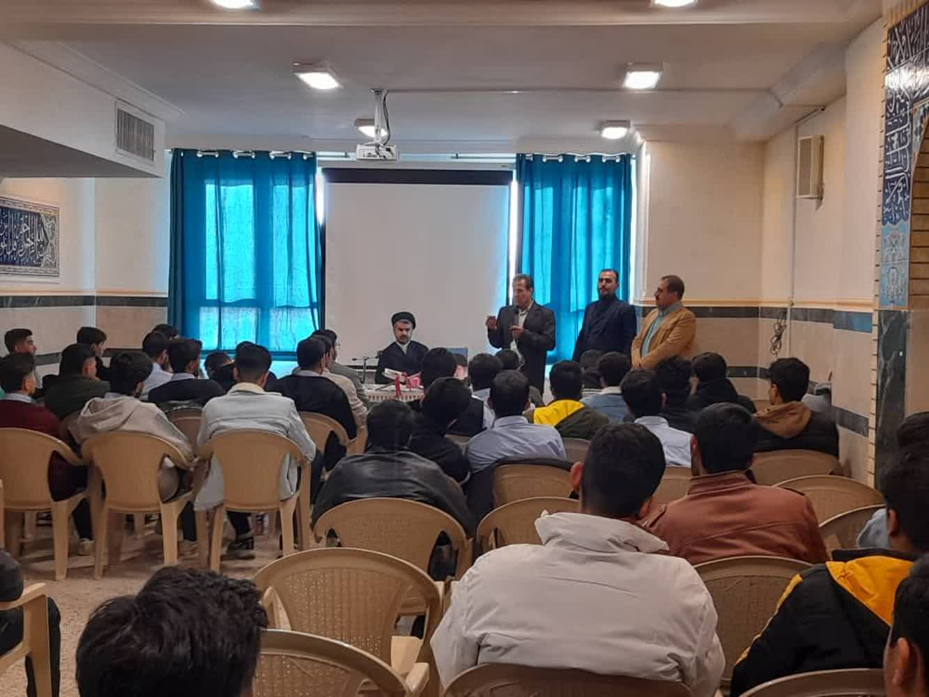 طرح قاضی در مدرسه