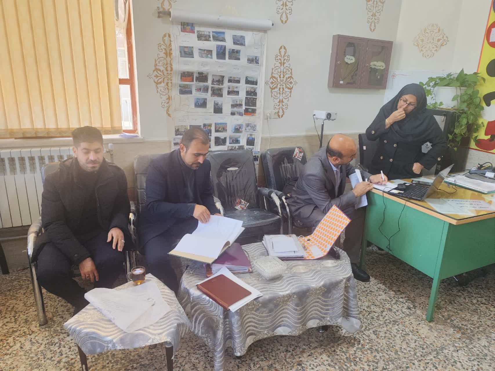 بازدید تیم نظارتی مدیریت آموزش و پرورش