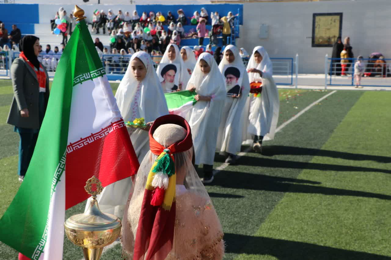 به منظور ارتقای سلامت جسم و روان دانش‌آموزان و شناسایی استعدادهای ورزشی صورت گرفت.