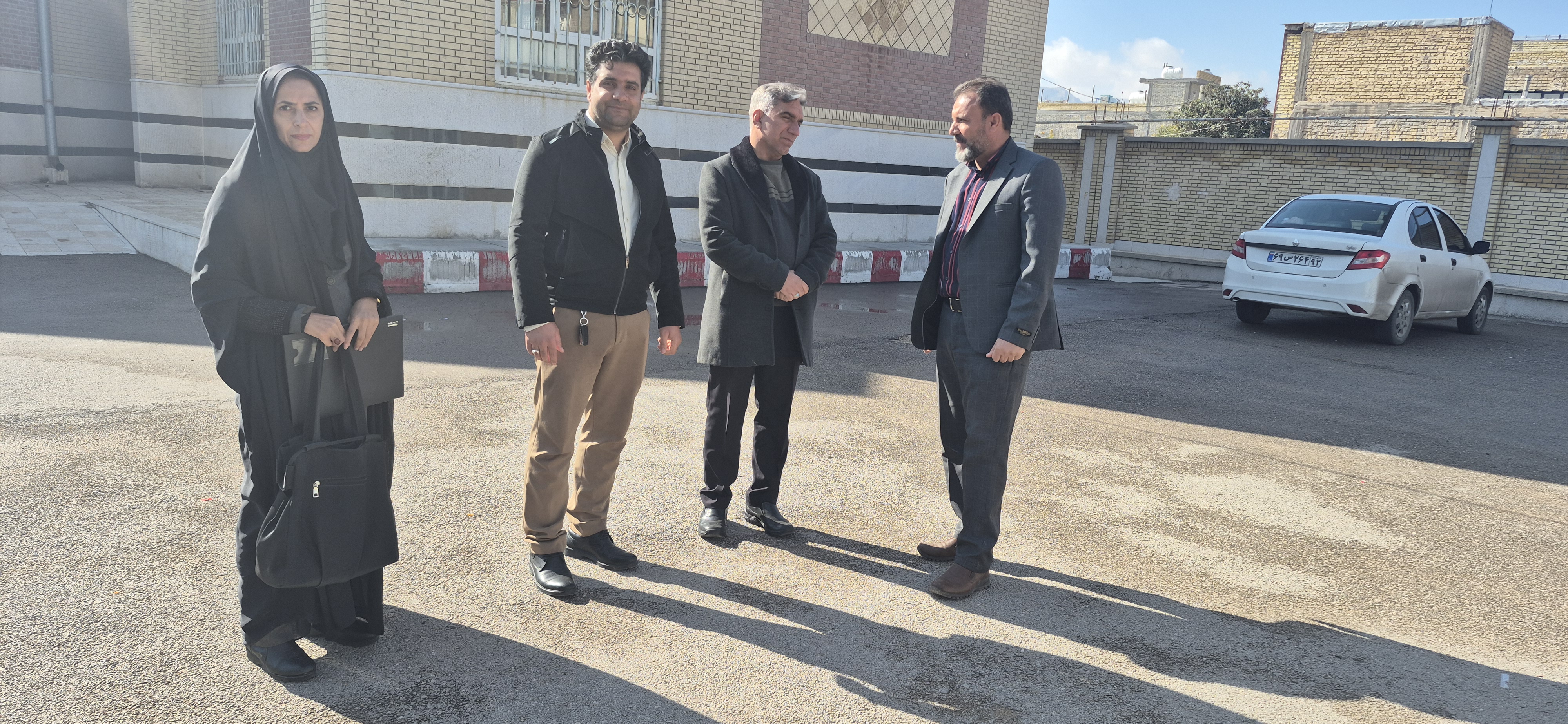 بازدید معاون پرورشی و کارشناس تربیت بدنی از دبیرستان متوسطه اول شهید دیلمی 