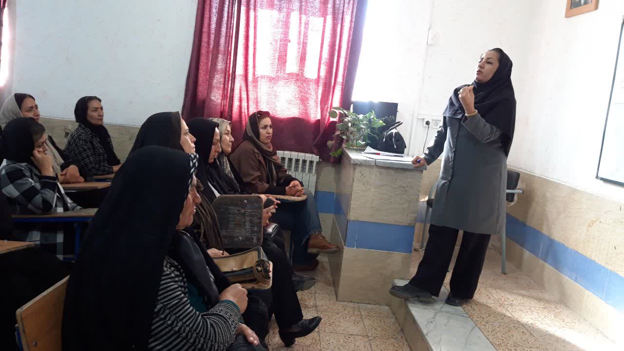 برگزاری جلسه آموزشی ویژه اولیای متوسطه دوم 