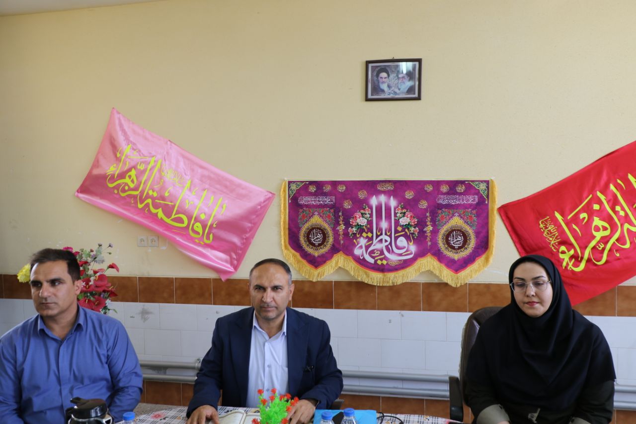 برگزاری جلسه مدیران متوسطه دوم با موضوع ارزشیابی تحصیلی نوبت دوم