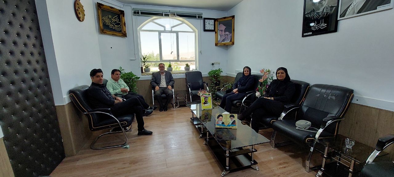 برگزاری جلسه برای برنامه‌ریزی و رفع مشکلات انجمن‌های هنری شهرستان کوار