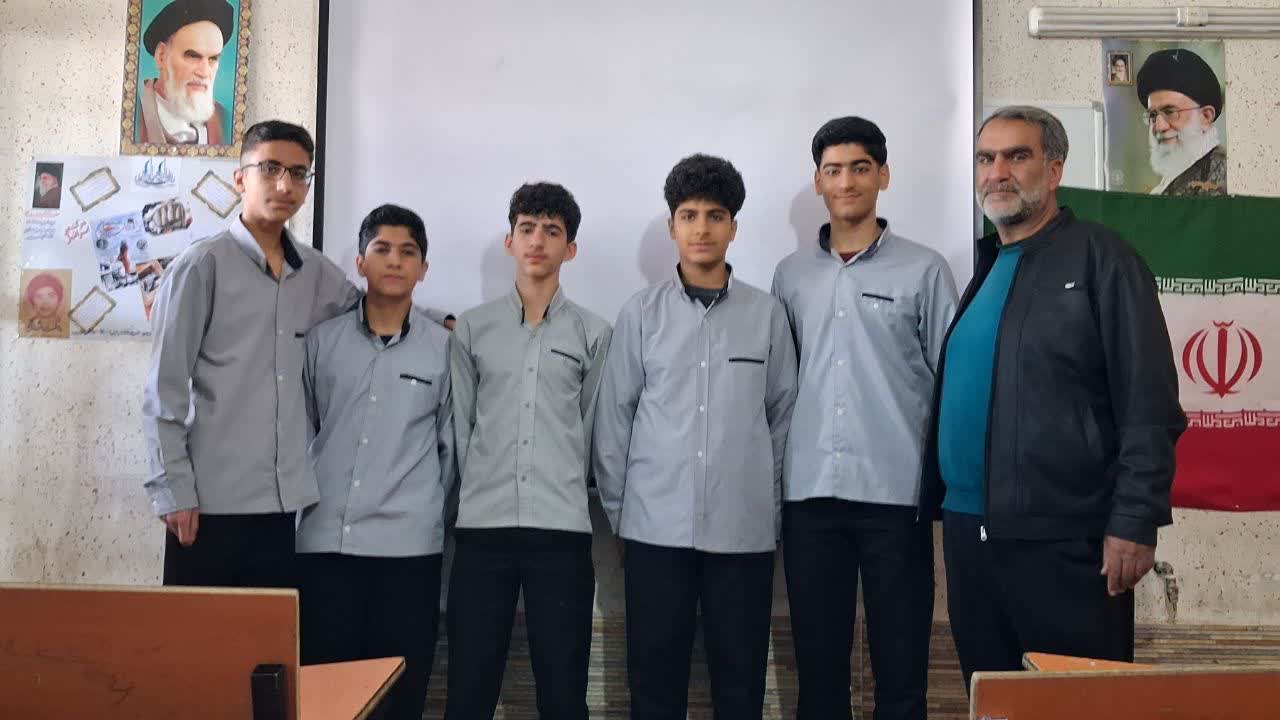 کسب مقام برتر استان فارس و راهیابی به مسابقات کشوری توسط دانش‌آموزان دبیرستان غیردولتی ندای توحید کوار
