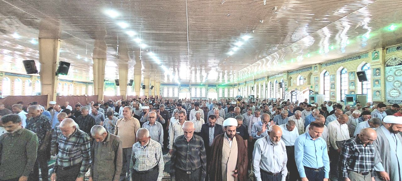 امام‌جمعه کوار تأکید کرد: بصیرت خواص، لازمه تداوم نظام اسلامی/  کوار پایبند به آرمان‌های حسینی است