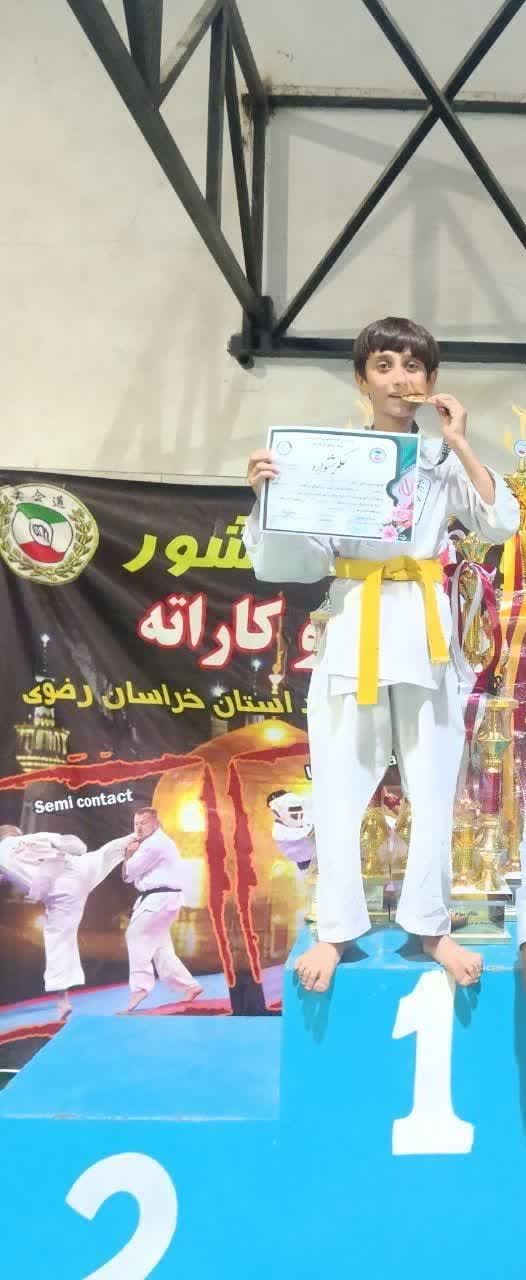افتخارآفرینی دانش‌آموز کواری در مسابقات قهرمانی کشور / درخشش «سید محمدرضا دشتی اربابی» در یادواره شهدای میناب