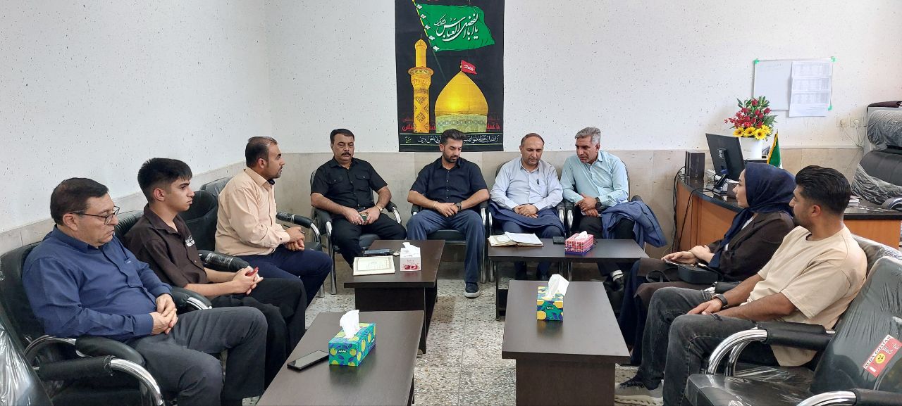 گام بلند کارآفرینان در حمایت از نظام آموزشی کوار؛ تعهد هلدینگ آصف به تجهیز مدارس و حمایت از دانش‌آموزان