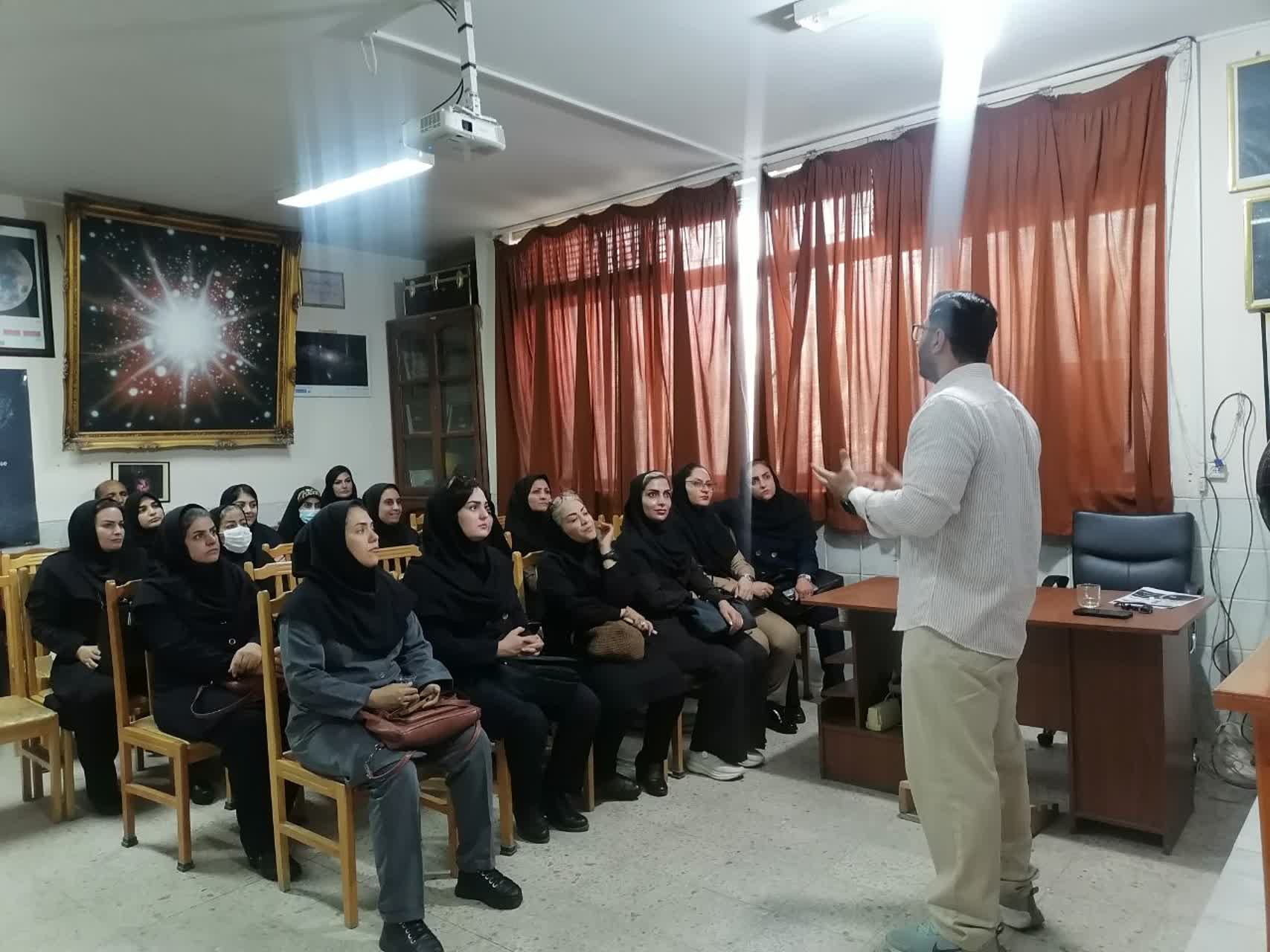 تقویت مهارت‌های علمی معلمان؛ آغاز همکاری‌های پژوهشی و بازدید میدانی از کارگاه‌های تخصصی«پژوهشکده معلم شیراز»