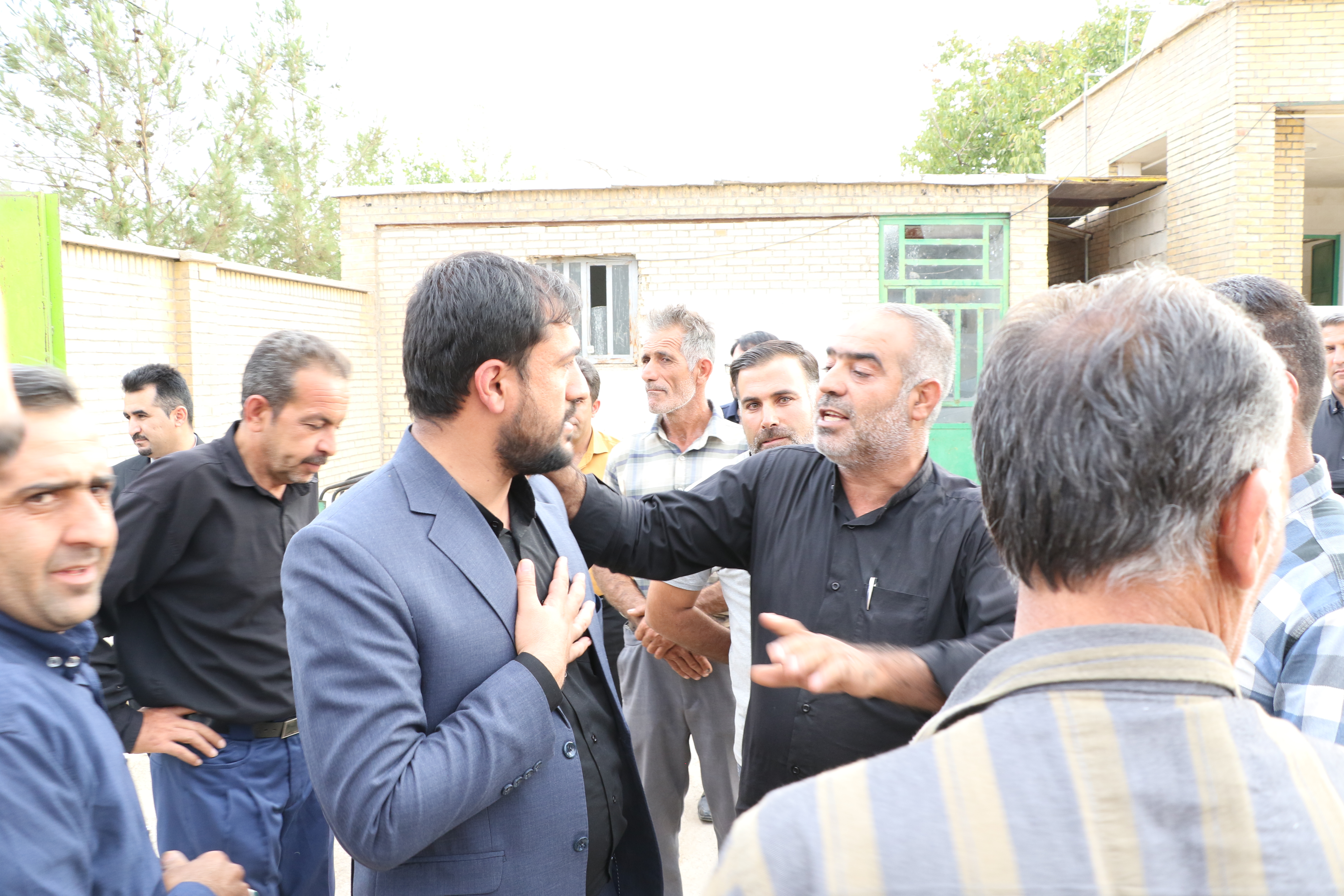 بازدید سرزده مدیر آموزش و پرورش شهرستان کوار از مدارس روستای باغان 
