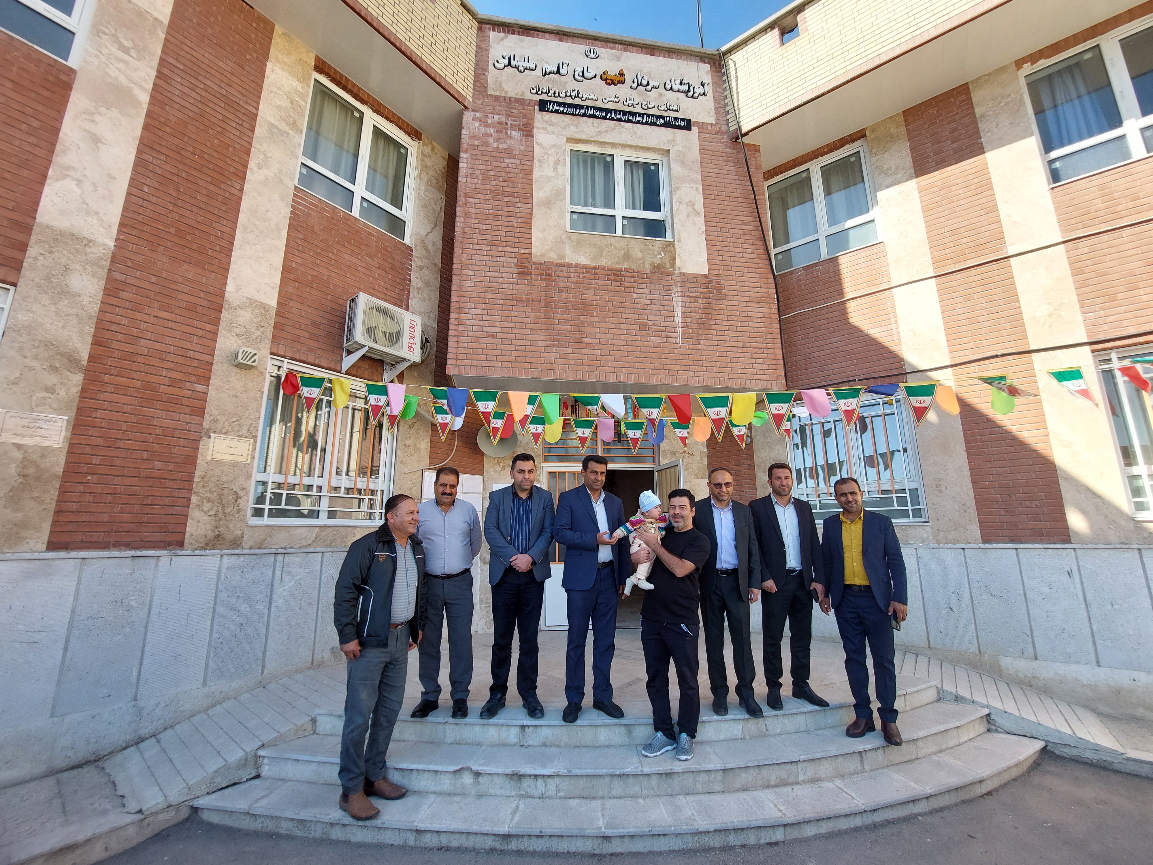 بازدید از مدارس و مراکز اقامتی 